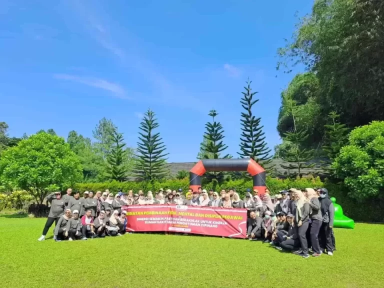 Paket Gathering Bandung provider event kegiatan outdoor Adventure terbaik di Bandung - Ouitbound Team building Retreat live party