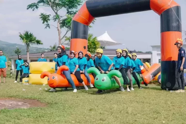 Team Building Bandung, Menikmati Keindahan Istana Hitam Bandung